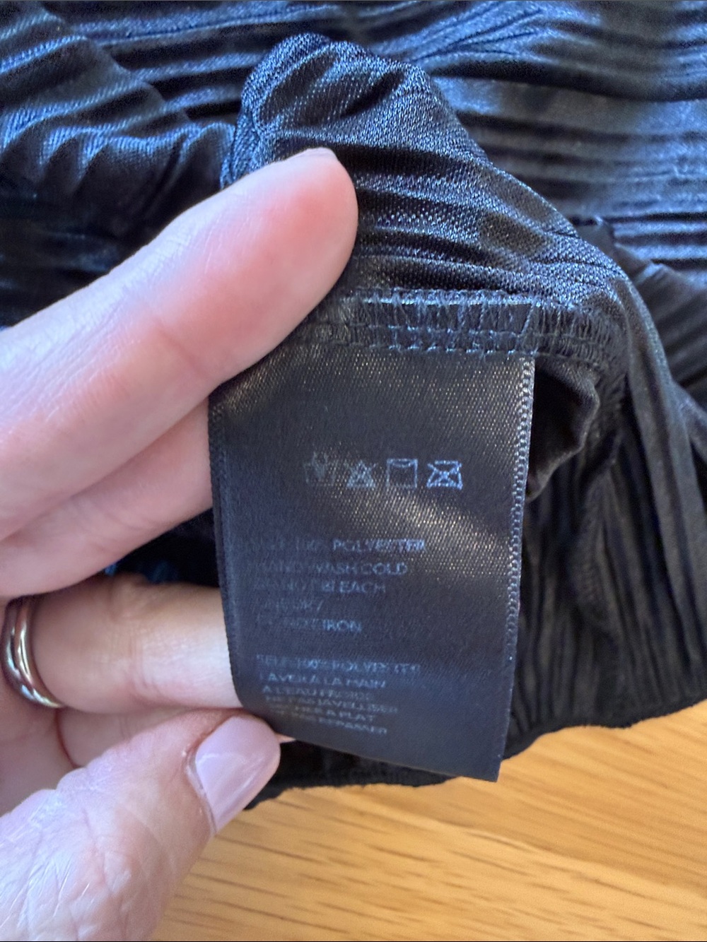 Urban Outfitters Pleated V-Neck Button Blouse - XL - Picture 9 of 9